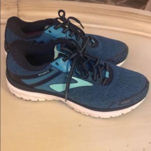 Women’s Brooks Adrenaline Tennis Shoes